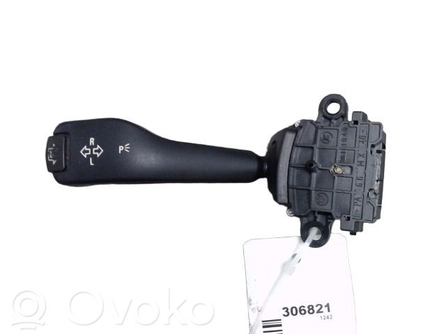 BMW X3 E83 Indicator stalk 