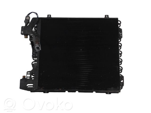 Renault Clio I Radiateur condenseur de climatisation 