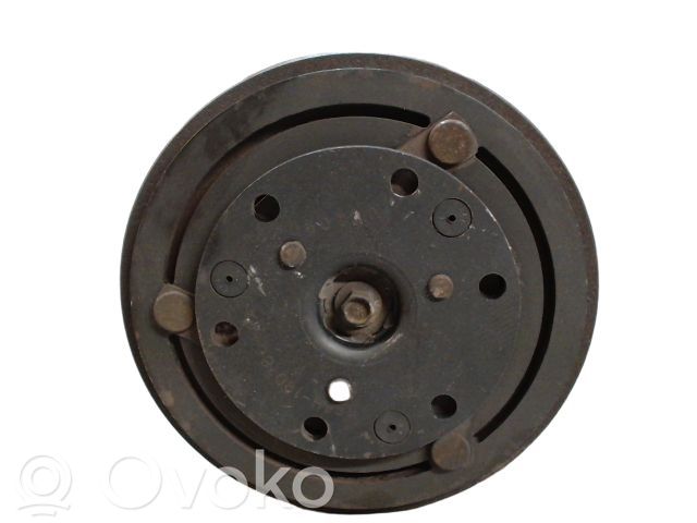 Ford Transit Ilmastointilaitteen kompressorin pumppu (A/C) 