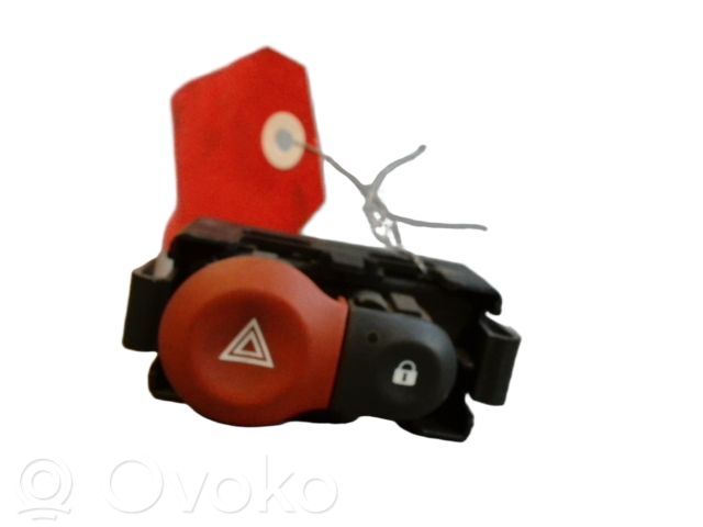 Hazard light switch   256106232R,256106232R,8200214895,88300000