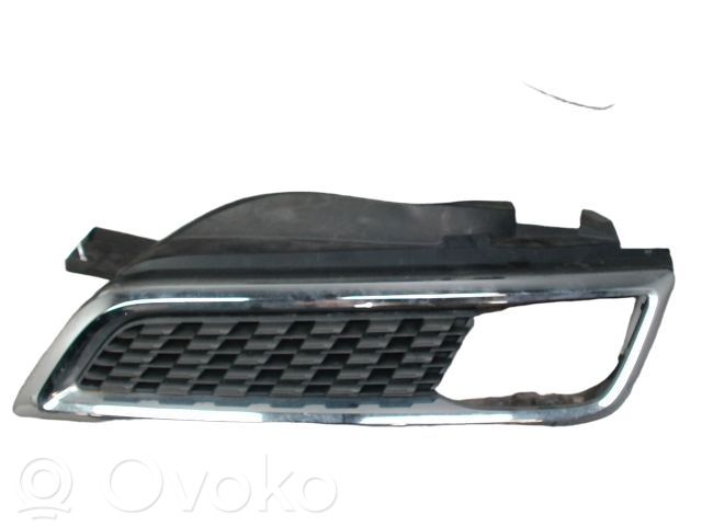 Nissan Micra Grille calandre supérieure de pare-chocs avant 