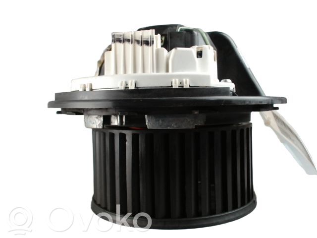 Heater fan/blower   64119227670,0040220001,05991105,1208170,2999495SX,34124,34169,343345,5030003,64116933633,64116933663,64116933664,64119144200,64119144201,64119227670,64119227671,6933663,715048,740868N,87062,9144200,92097,9227670,BL0050001,BW8454,DDB006TT,DEA05001,GA20370,K92097,LFH26173,T1013621M,WG1445456,WG1460949,WG1750482
