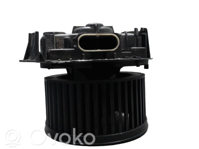 Renault Clio III Mazā radiatora ventilators 