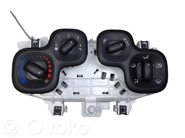 Fiat Panda III Panel klimatyzacji 