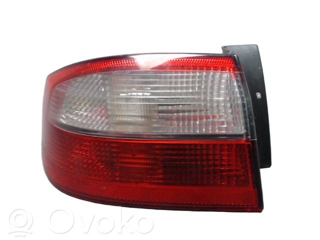 Lampa tylna   8200002473,087996,088961,110352012,16804731,2201229,242272,42414061,4348921,4463291,4473291,5511947LUE,7700428056,8200002473,820002473,8200262667,RN0844154