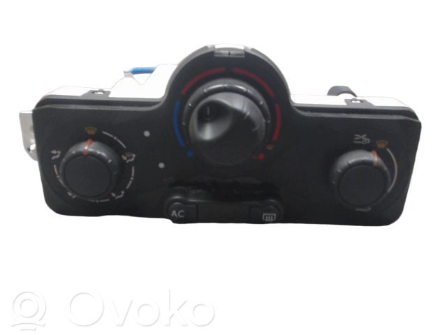Renault Clio III Climate control unit 