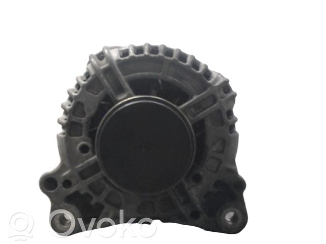 Volkswagen Polo IV 9N3 Alternator 