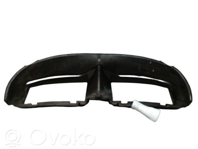 BMW 3 E90 E91 Radiatoriaus oro nukreipėjas (-ai) 