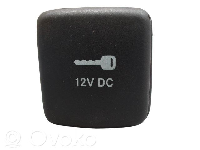 12 V Socket (front)   C416