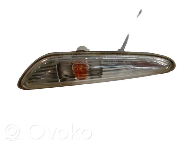 BMW X3 E83 Front fender indicator light 