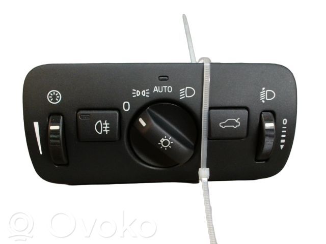 Light switch   31443834,30739425,31443834