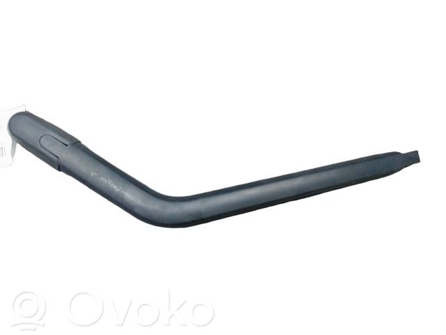 Suzuki Celerio Brazo del limpiaparabrisas trasero 