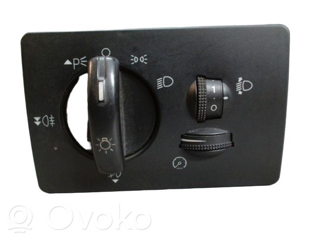 Ford C-MAX I Light switch 