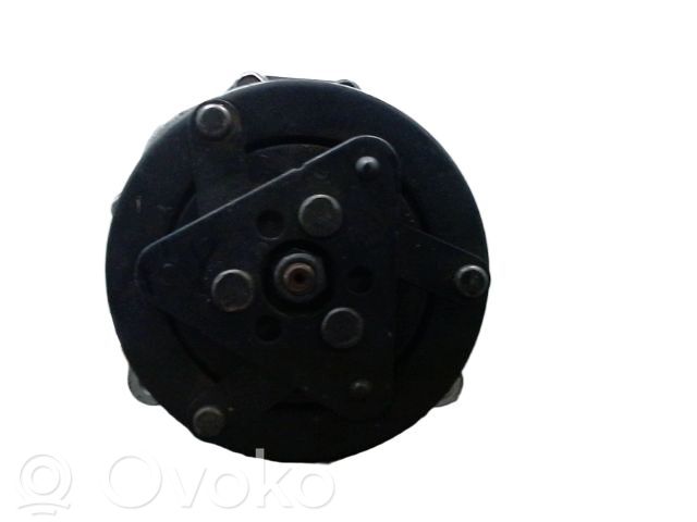 Volkswagen Polo III 6N 6N2 6NF Air conditioning (A/C) compressor (pump) 