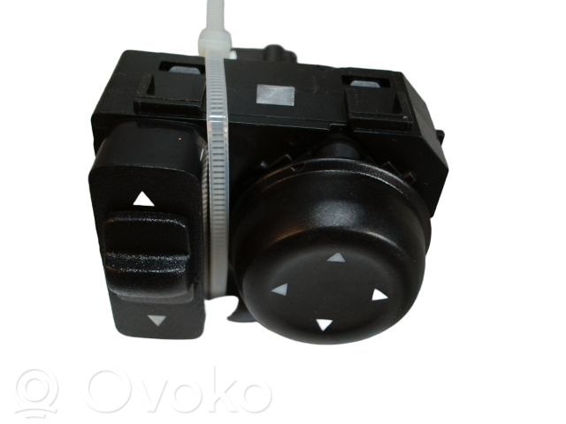 Dacia Spring Interruptor del espejo lateral 