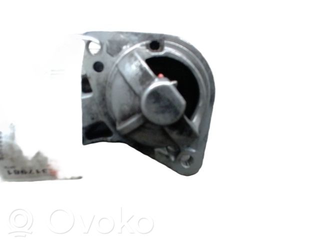 Nissan Pixo Rozrusznik 