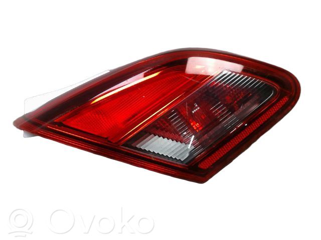 Opel Corsa E Lampă spate în capacul portbagajului 