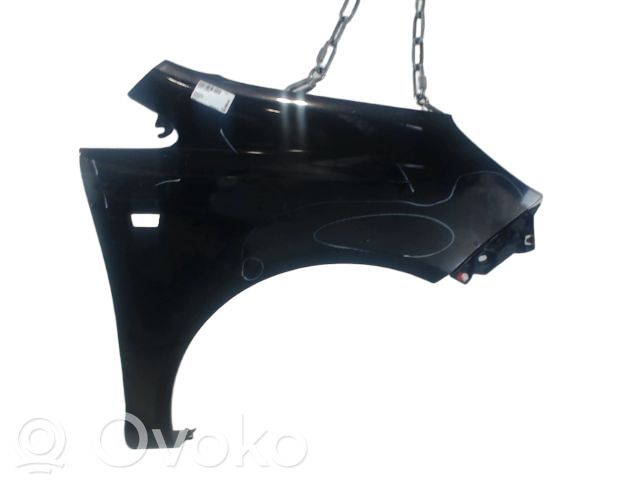 Opel Corsa D Błotnik przedni 