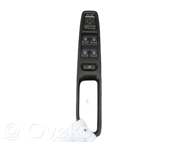 Renault Clio IV Electric window control switch 