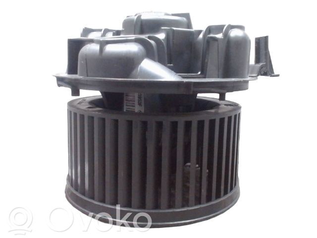 Renault Clio III Mazā radiatora ventilators 