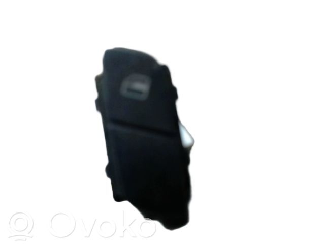 Volkswagen Polo IV 9N3 Comutator comandă geamuri electrice 