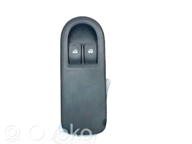 Renault Clio III Electric window control switch 