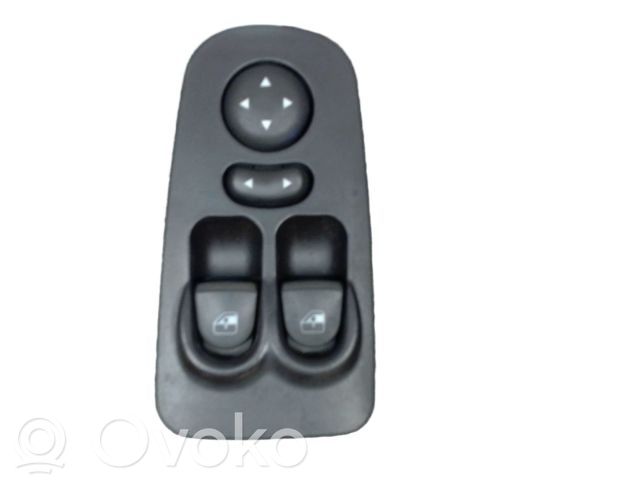 Lancia Ypsilon Electric window control switch 