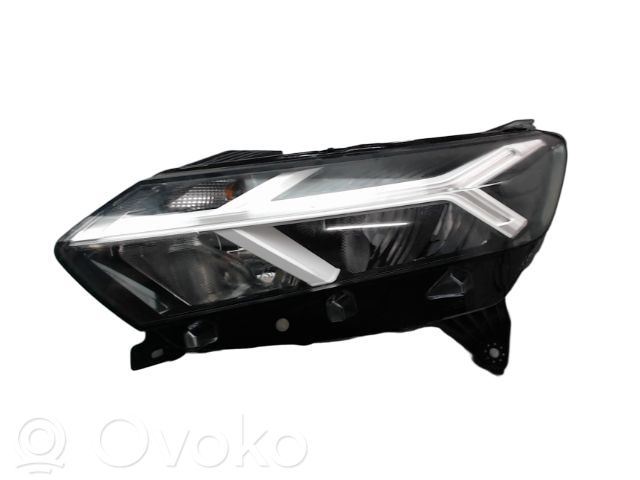 Dacia Sandero III Lampa przednia 