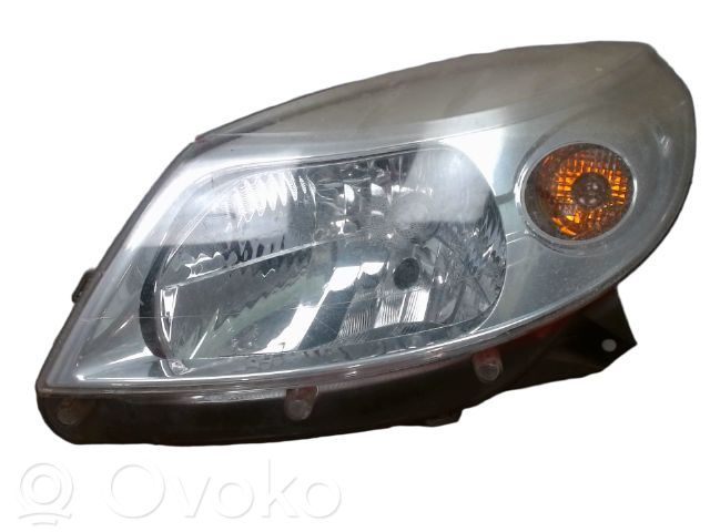 Dacia Sandero Lampa przednia 