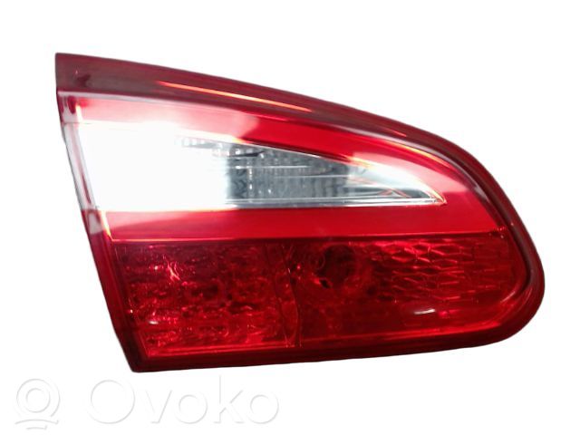 KIA Ceed Takaluukun takavalot 
