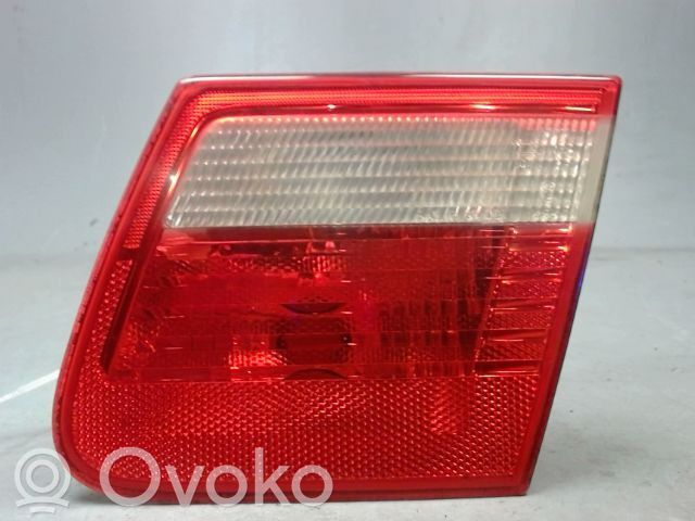 BMW 3 E46 Lampy tylnej klapy bagażnika 