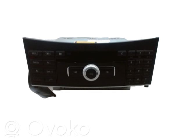 Mercedes-Benz E C207 W207 Panel / Radioodtwarzacz CD/DVD/GPS 