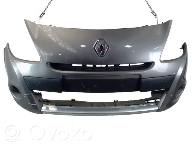 Renault Clio III Parachoques delantero 