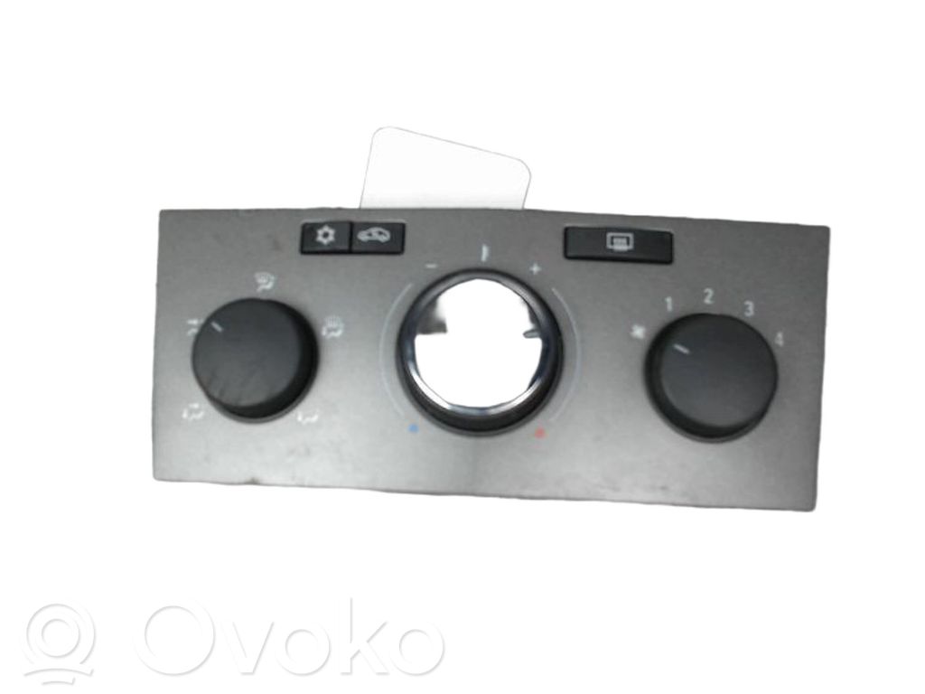 Opel Zafira B Panel klimatyzacji