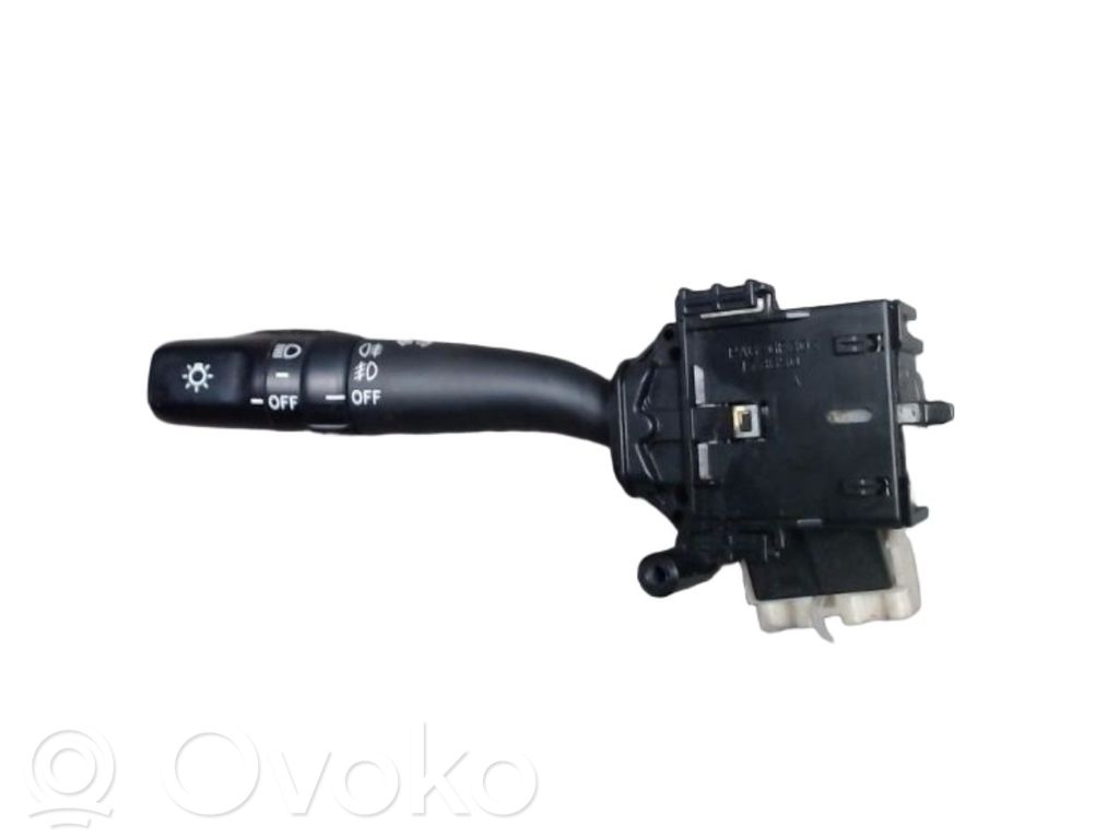 Toyota Corolla Verso AR10 Leva indicatori
