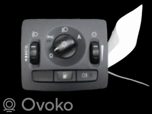 Volvo V50 Valokatkaisija