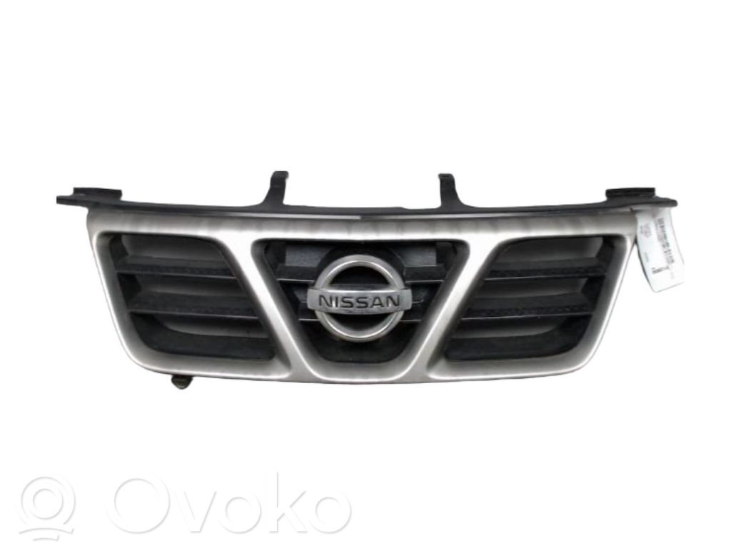 Nissan X-Trail T30 Griglia superiore del radiatore paraurti anteriore 