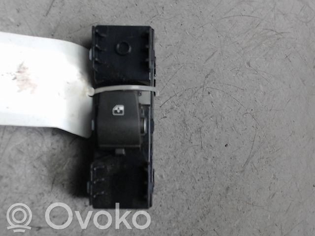 Hyundai i30 Interrupteur commade lève-vitre