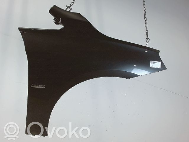 BMW 2 F46 Sparnas 