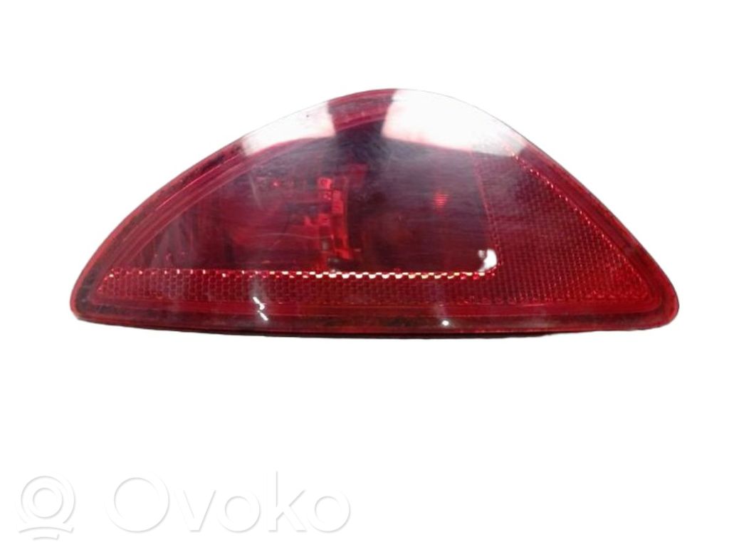 Renault Clio III Luz del parachoques trasero