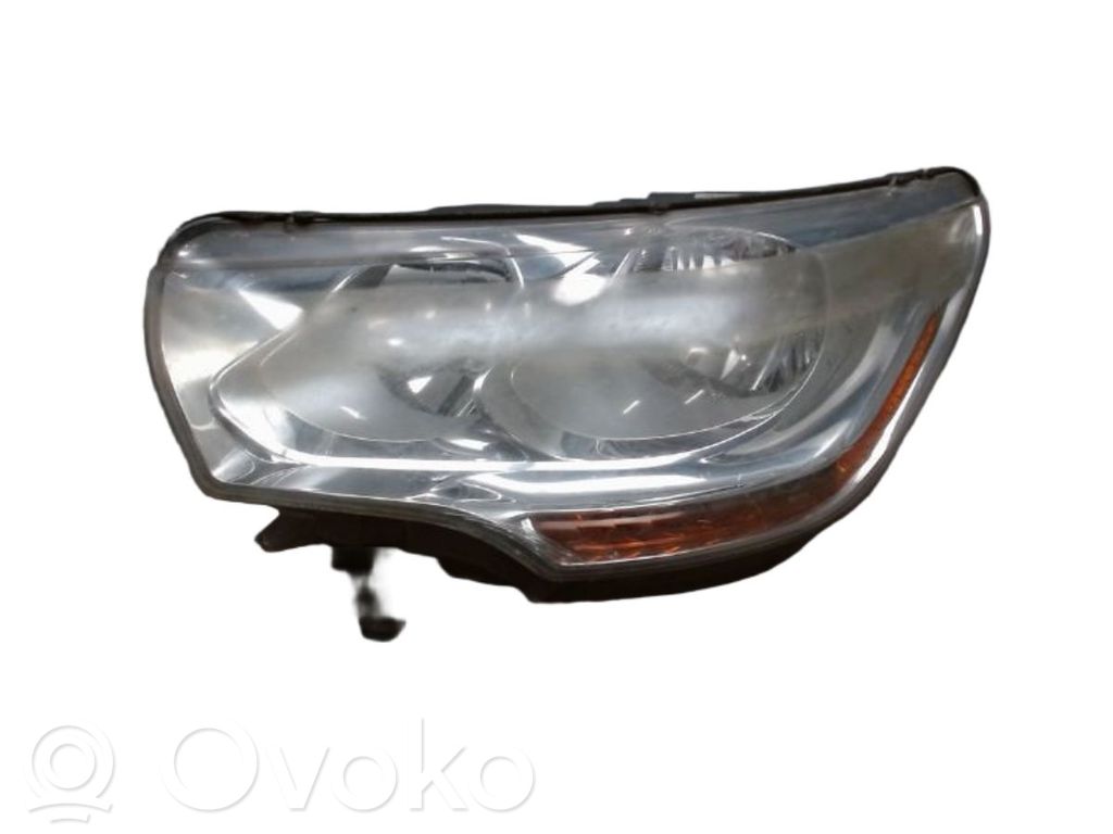 Citroen C4 II Lampa przednia