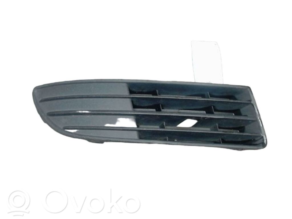 Volkswagen Polo IV 9N3 Kratka dolna zderzaka przedniego 