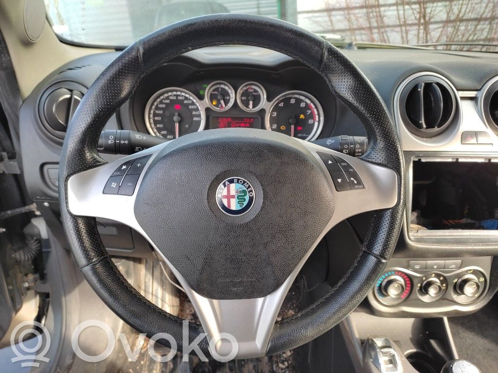 Alfa Romeo Mito Steering wheel 