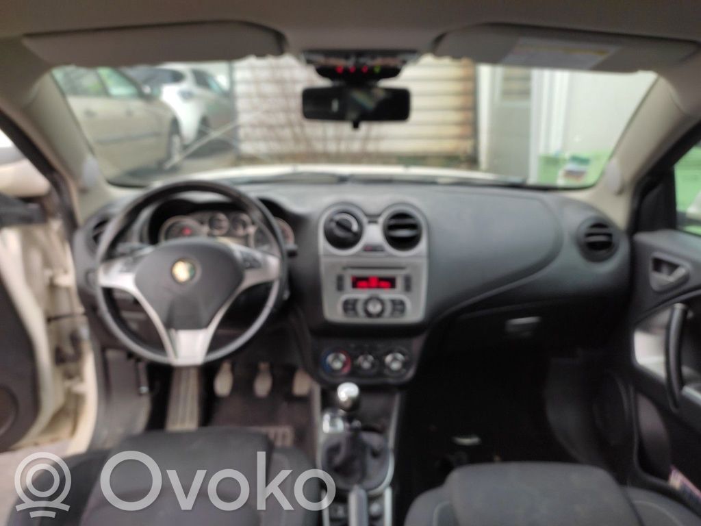 Alfa Romeo Mito Панель 