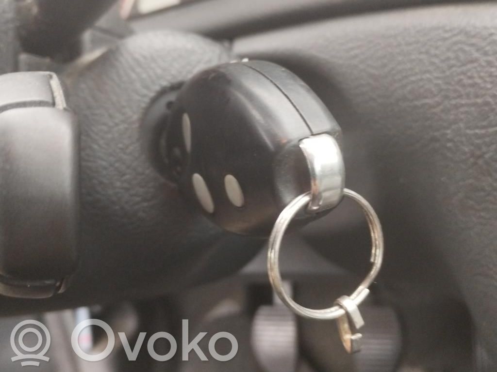 Citroen C5 Užvedimo spynelė 