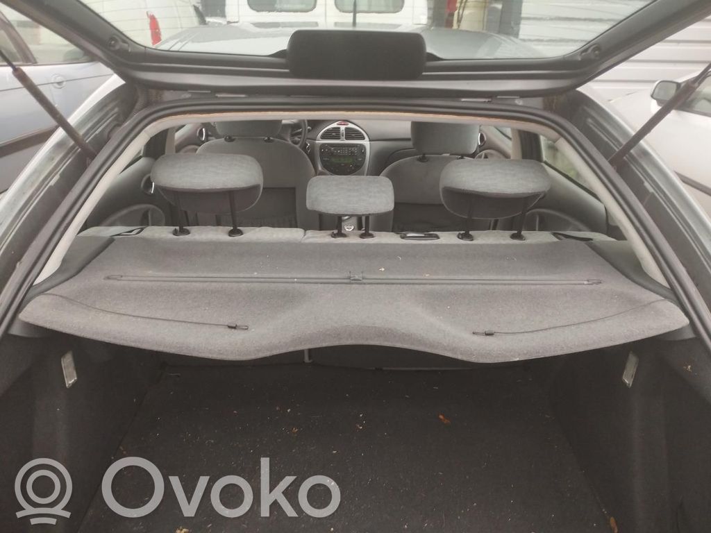 Citroen C5 Hattuhylly 