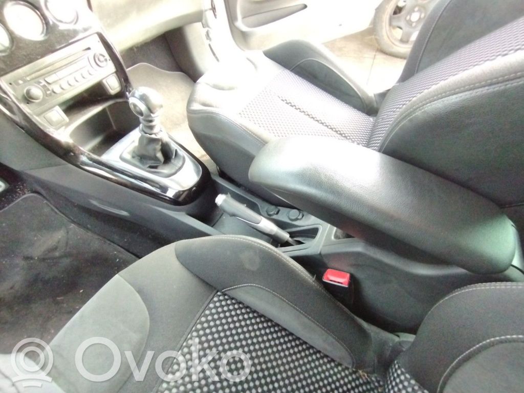Citroen DS3 Centrālā konsole 
