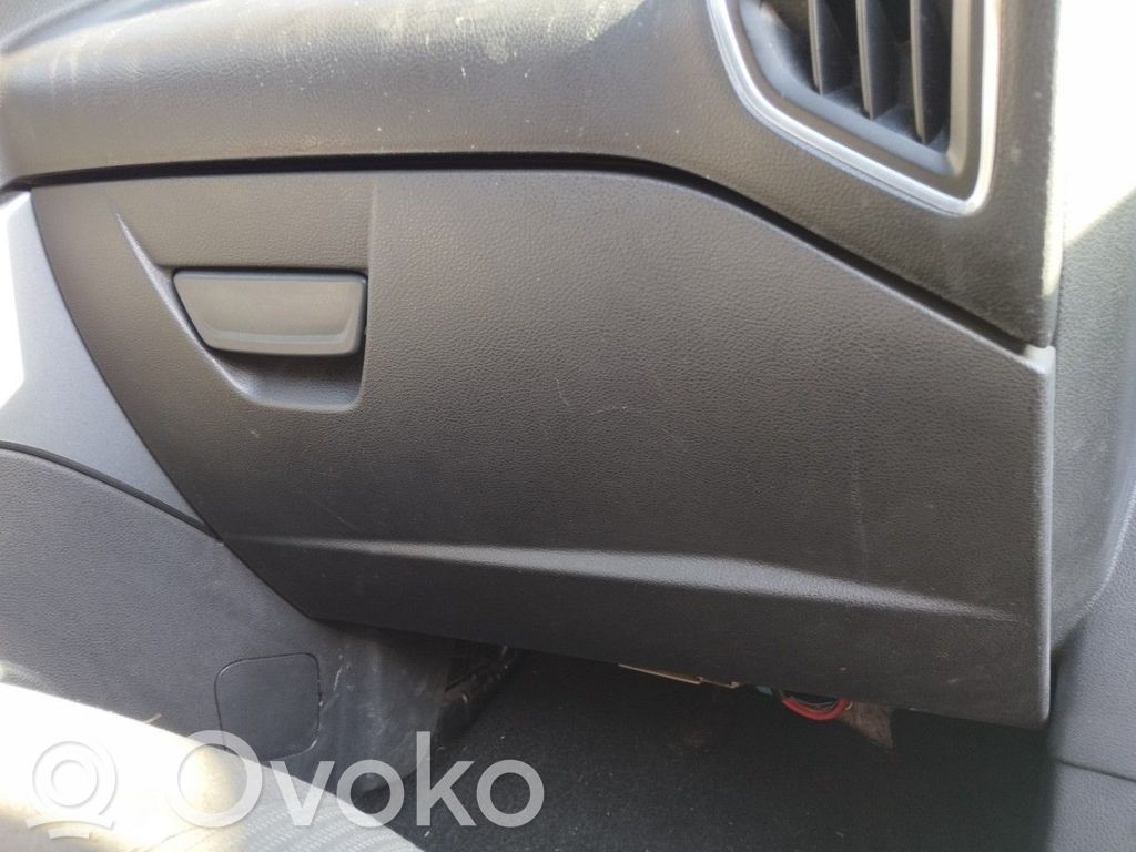 Ford Focus Daiktadėžės (bordačioko) komplektas 
