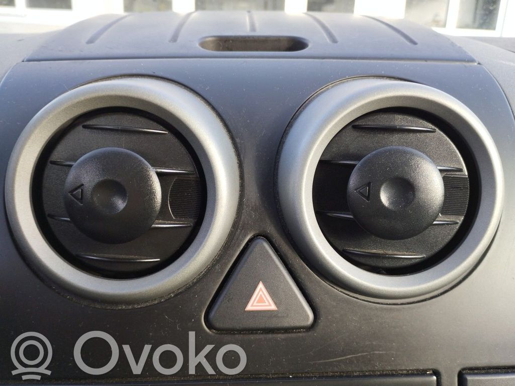 Ford Fusion Przycisk świateł awaryjnych 