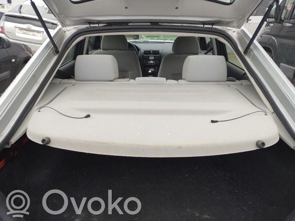 Ford Mondeo Mk III Hattuhylly 